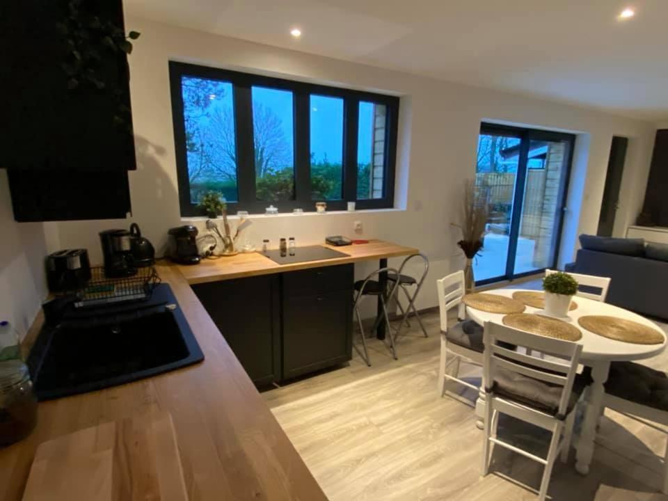 Le Clos De La Madelaine Montreuil  Eksteriør billede