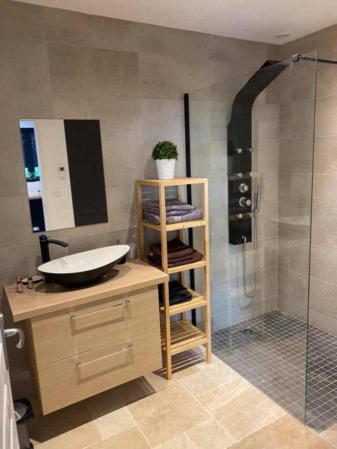 Le Clos De La Madelaine Montreuil  Eksteriør billede